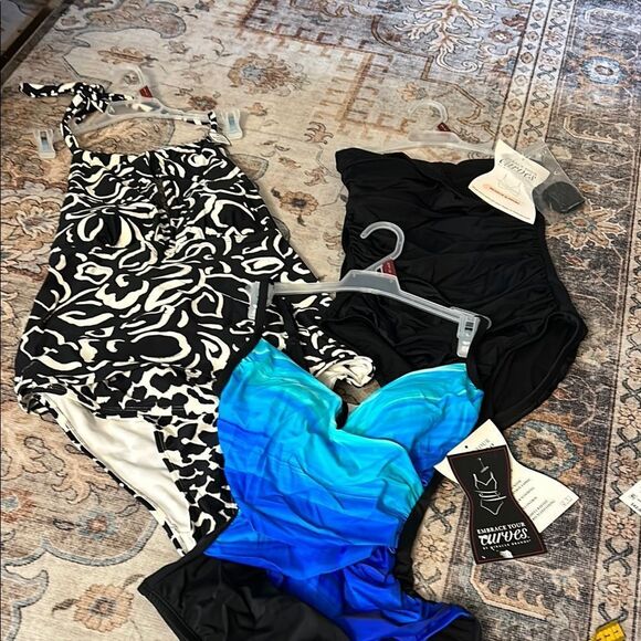 Lot of 4 swim suits size S - Picture 1 of 10